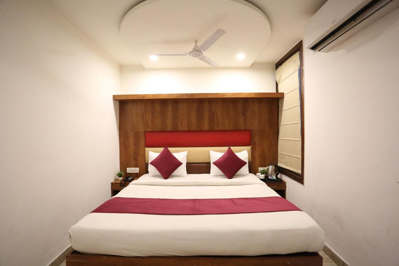 Hotel Sm Suits Near Delhi Airport-Unit By Grand Urban Luxury New Delhi Exterior photo