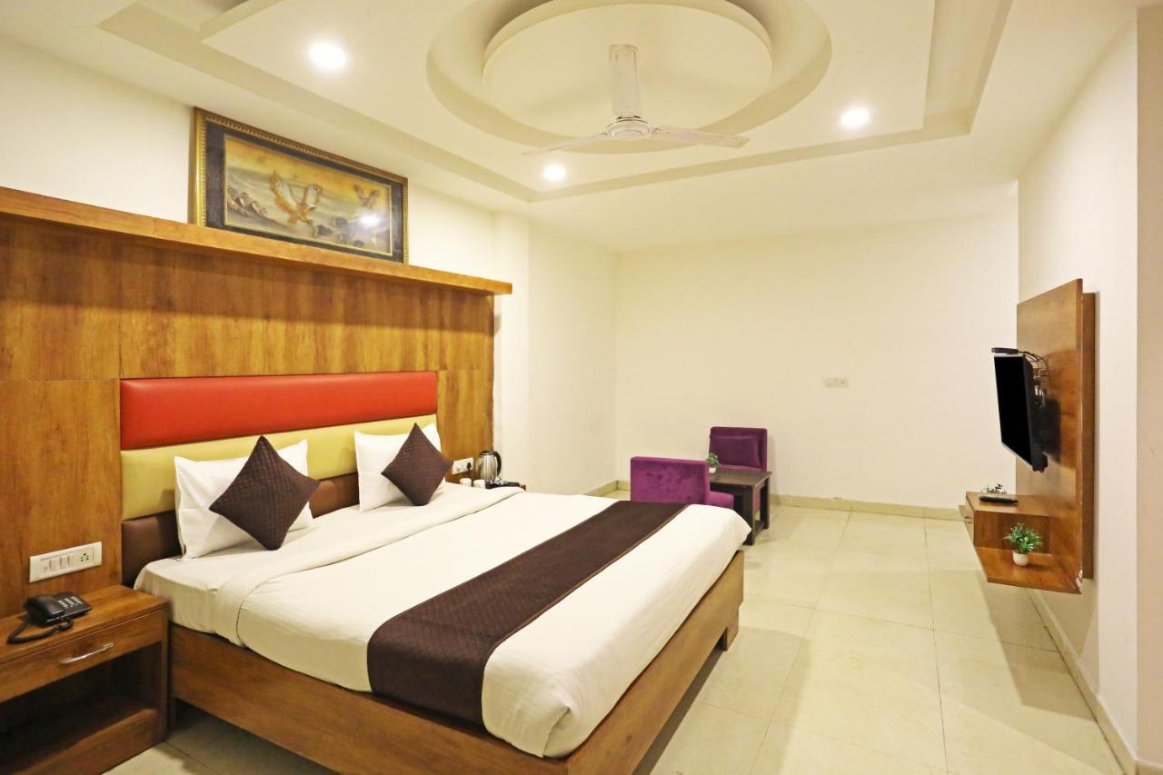 Hotel Sm Suits Near Delhi Airport-Unit By Grand Urban Luxury New Delhi Exterior photo