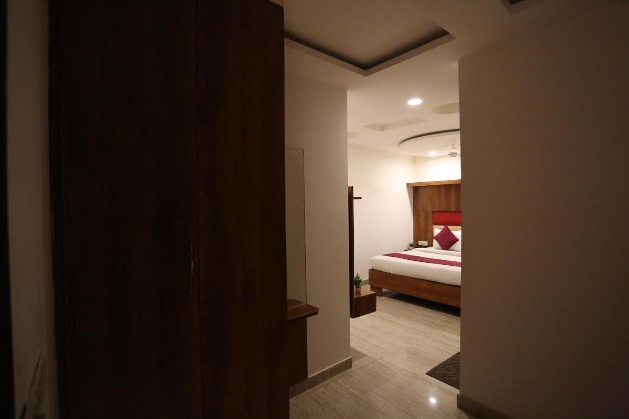 Hotel Sm Suits Near Delhi Airport-Unit By Grand Urban Luxury New Delhi Exterior photo
