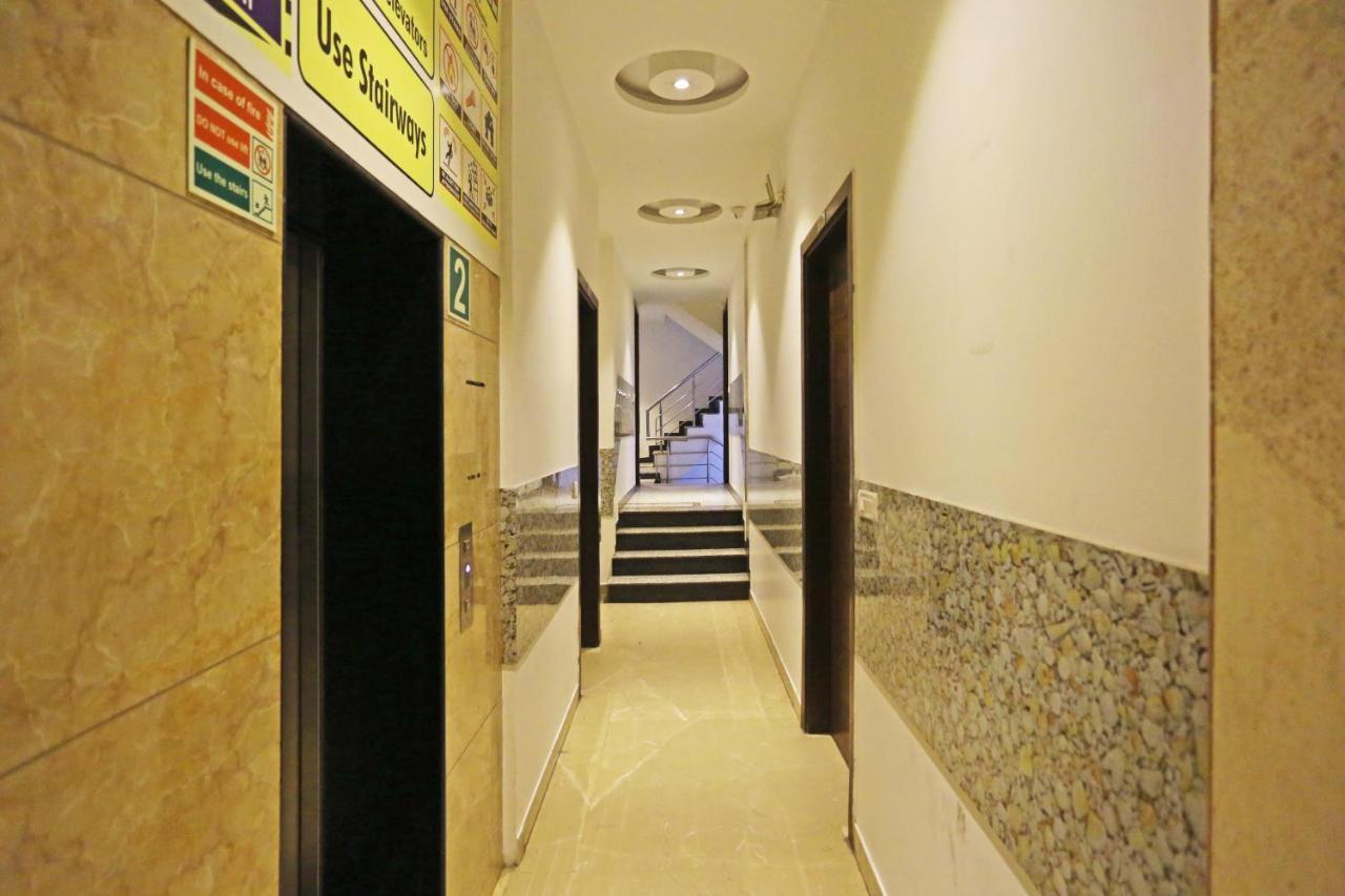Hotel Sm Suits Near Delhi Airport-Unit By Grand Urban Luxury New Delhi Exterior photo