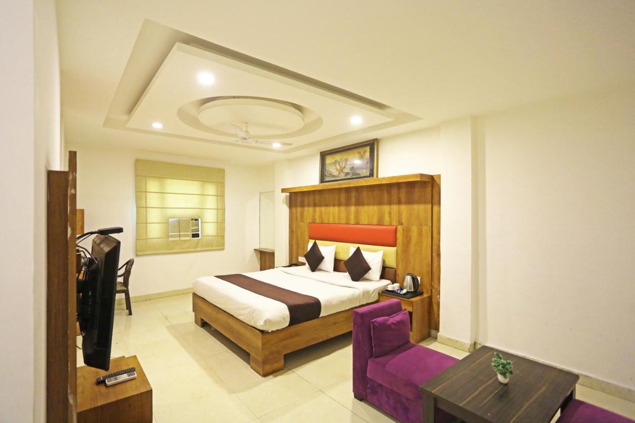 Hotel Sm Suits Near Delhi Airport-Unit By Grand Urban Luxury New Delhi Exterior photo